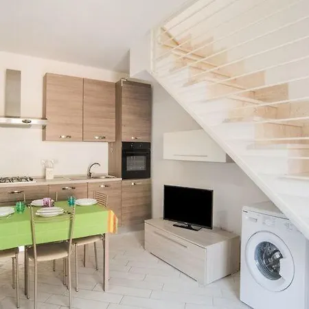 Casa Vacanze Costa Paradiso Con Giardino Privato E Clima Holiday home