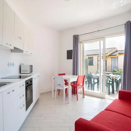 Casa Vacanze Costa Paradiso Con Giardino Privato E Clima Holiday home *